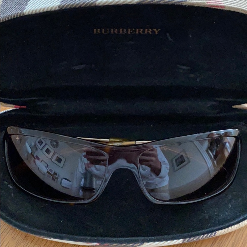 Burberry sunglasses